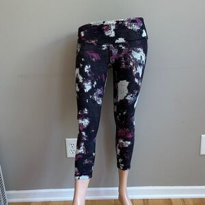 Women's Black and Purple Cropped Jeans